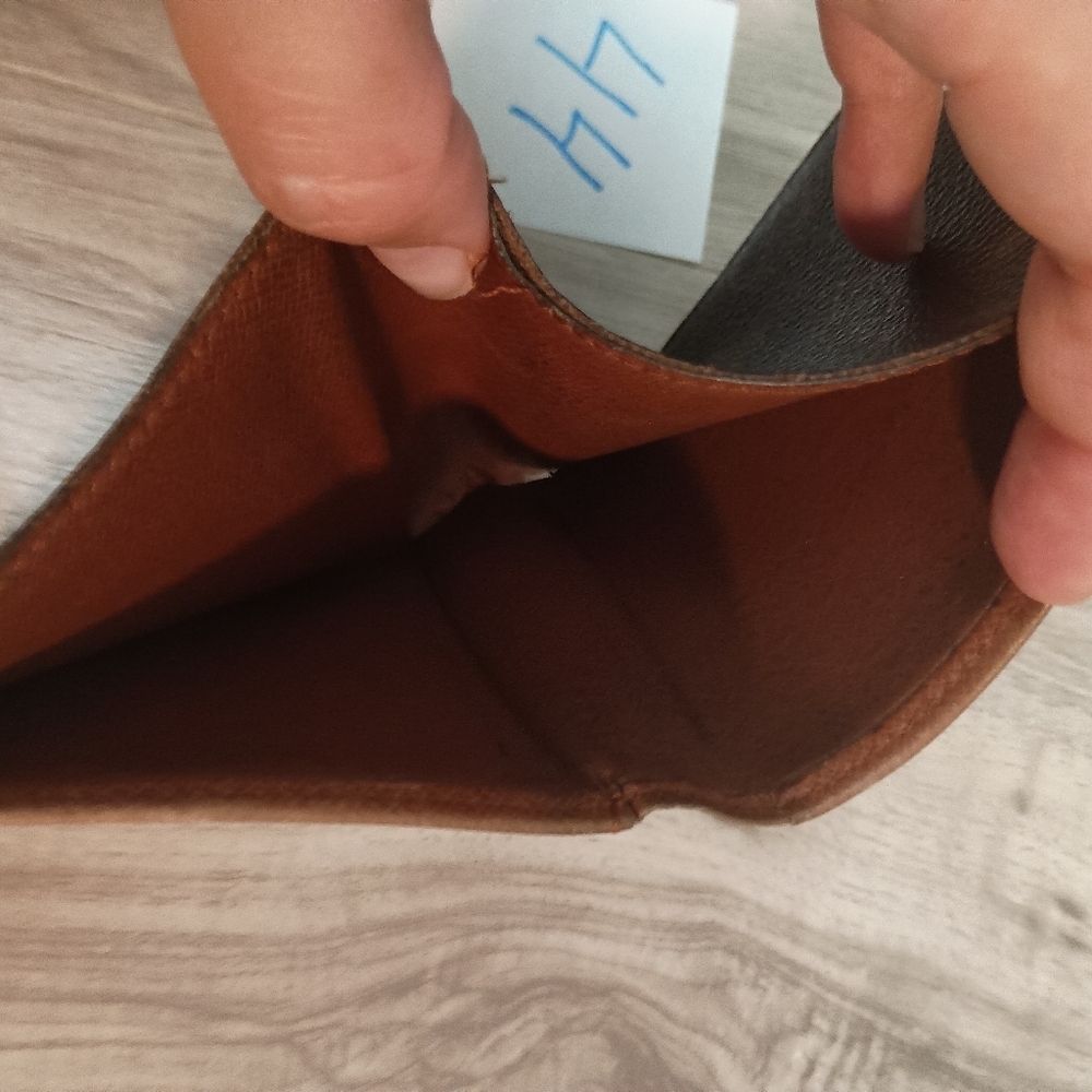 LOUIS VUITTON Vintage. CANVAS BI-FOLD MONOGRAM  WALLET. Men’s - Picture 7 of 13